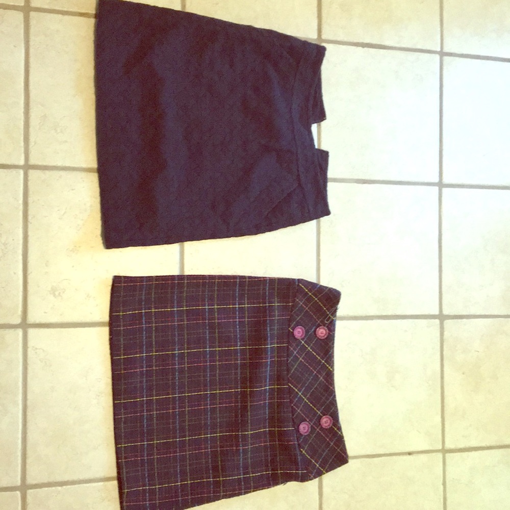 Two navy skirts banana republic 2p